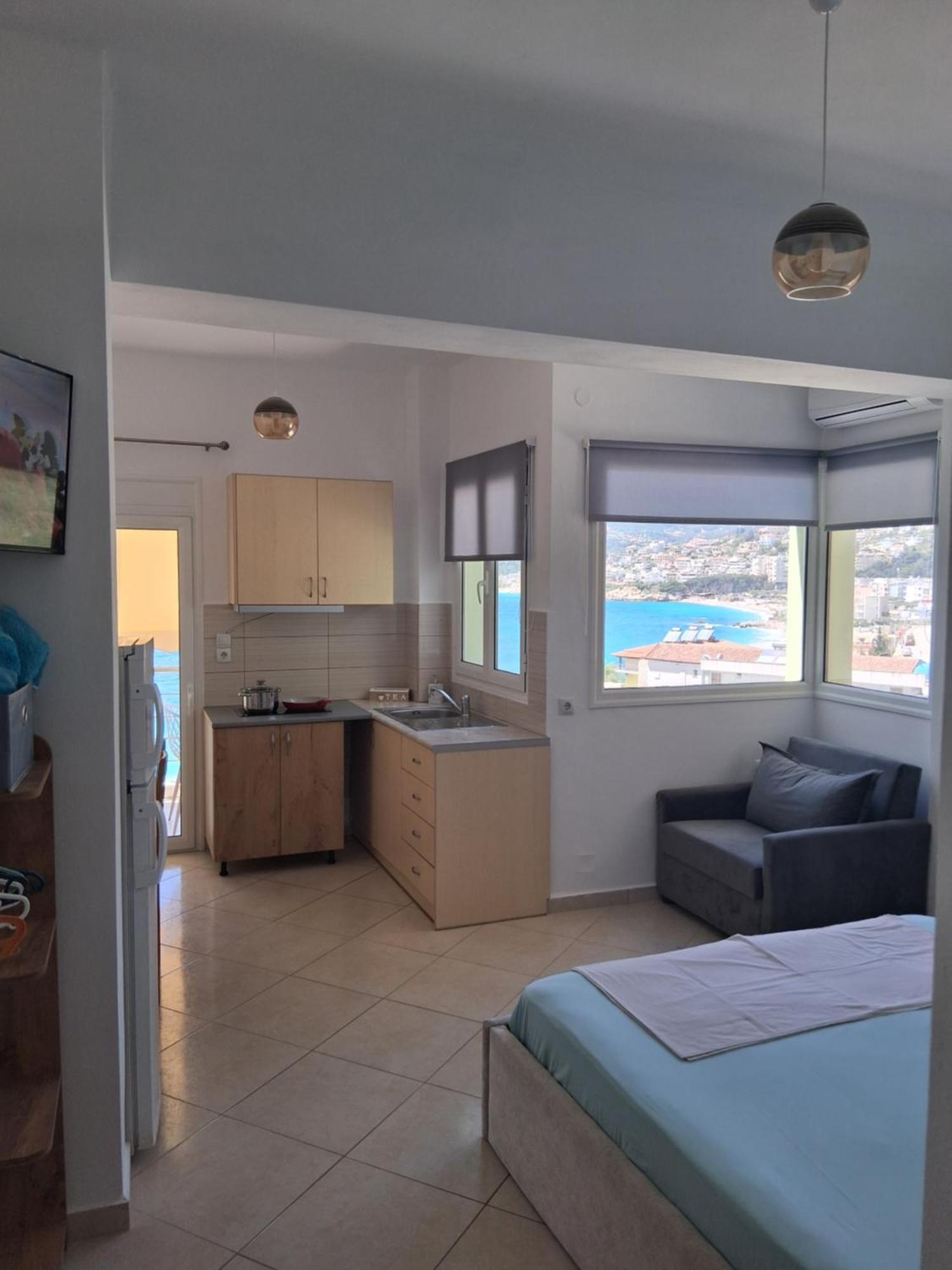 Rooms With View Himarë Oda fotoğraf