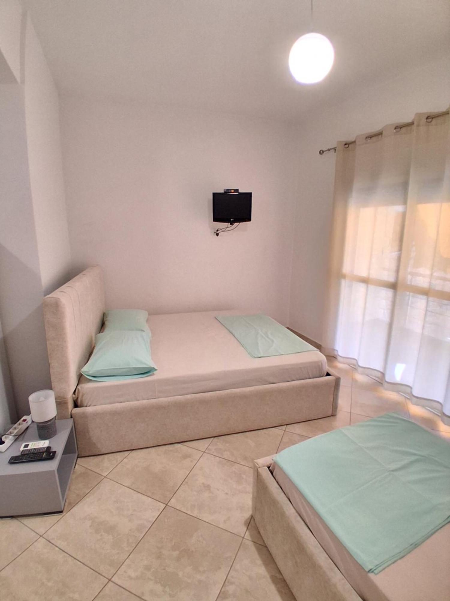Rooms With View Himarë Oda fotoğraf