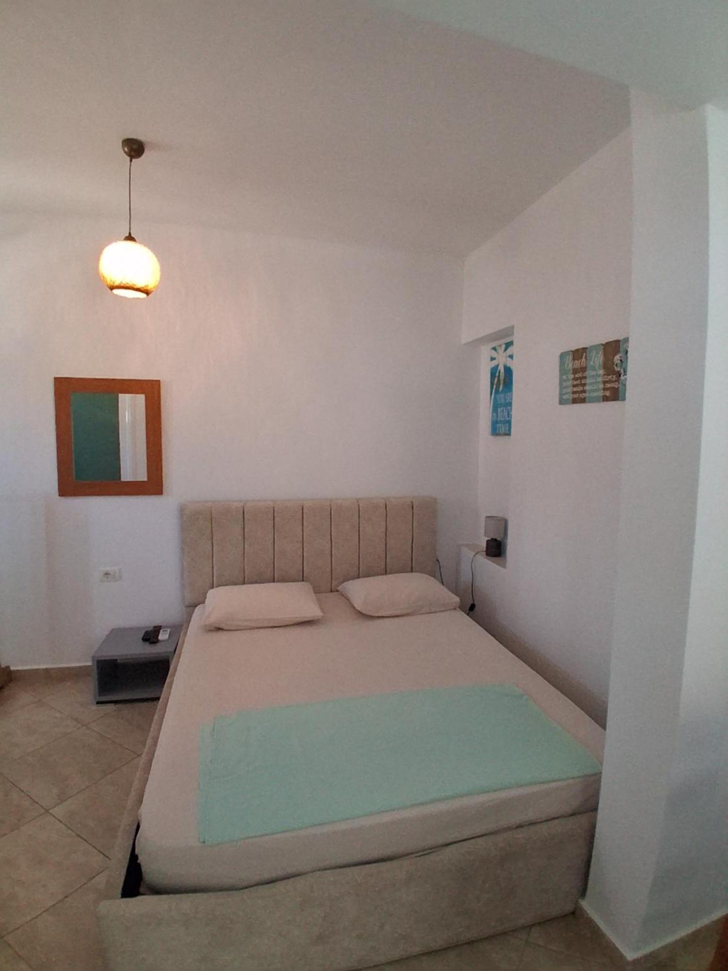 Rooms With View Himarë Oda fotoğraf