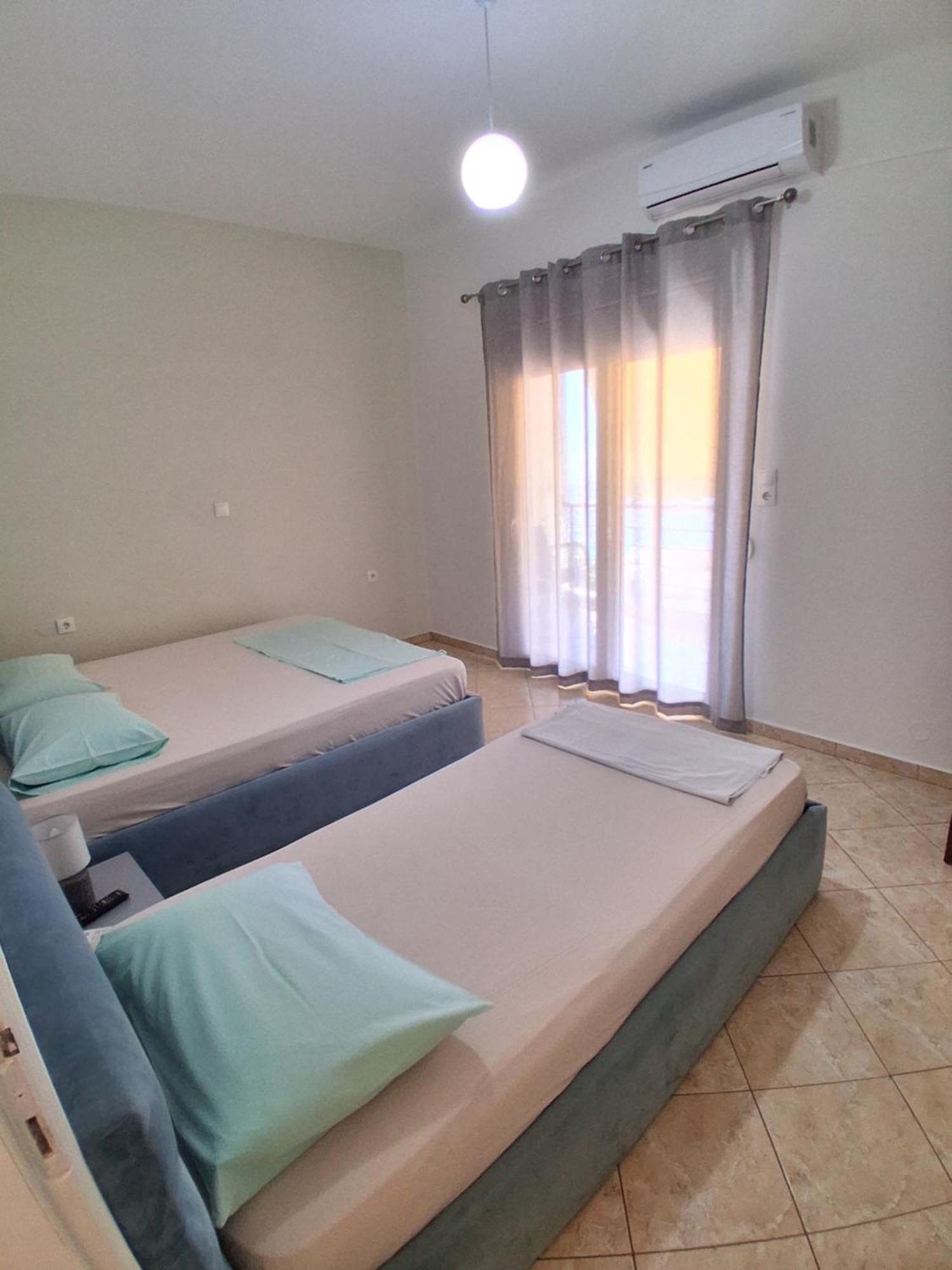 Rooms With View Himarë Oda fotoğraf