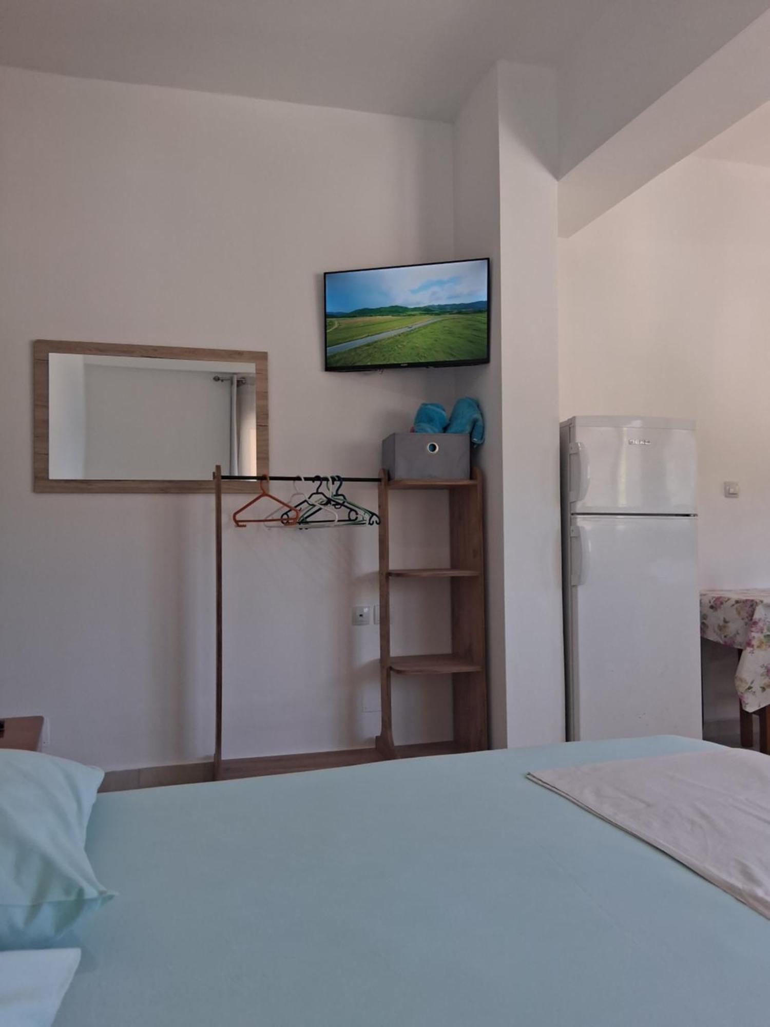 Rooms With View Himarë Oda fotoğraf